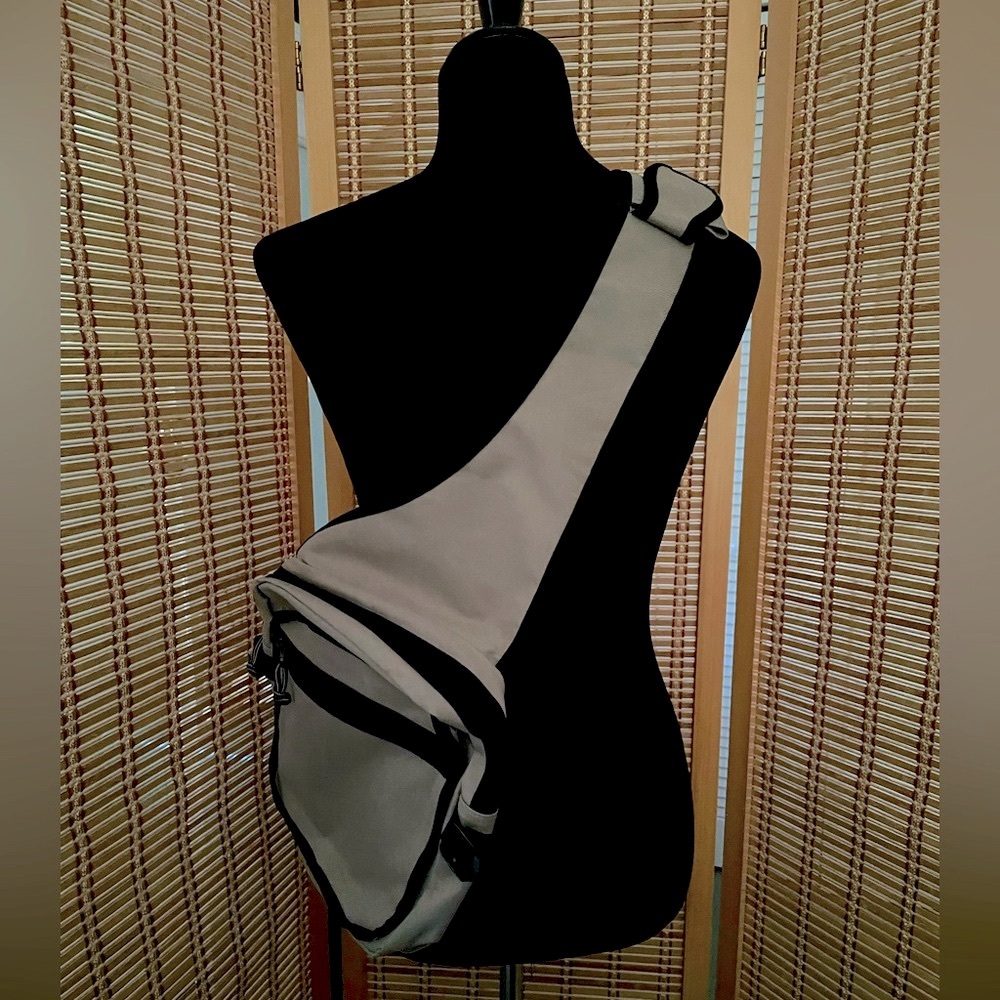 Atmosphere polyester canvas cross body bag